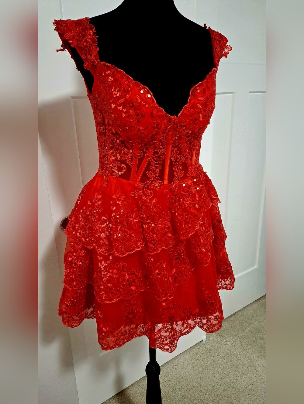 NWOT Size 8 JUNIORS Red Lace & Sequin Party Dress for Girls